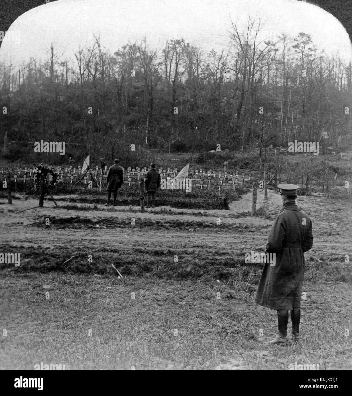 In den Wäldern von Belleau, wo amerikanische Marines das Blatt gewendet haben, bei einem amerikanischen Soldatenfriedhof, Dezember 1918. Belleau Wälder, wo amerikanische Marines der Tide und Amerikanischen Friedhof, Frankreich, Dezember 1918. Stockfoto