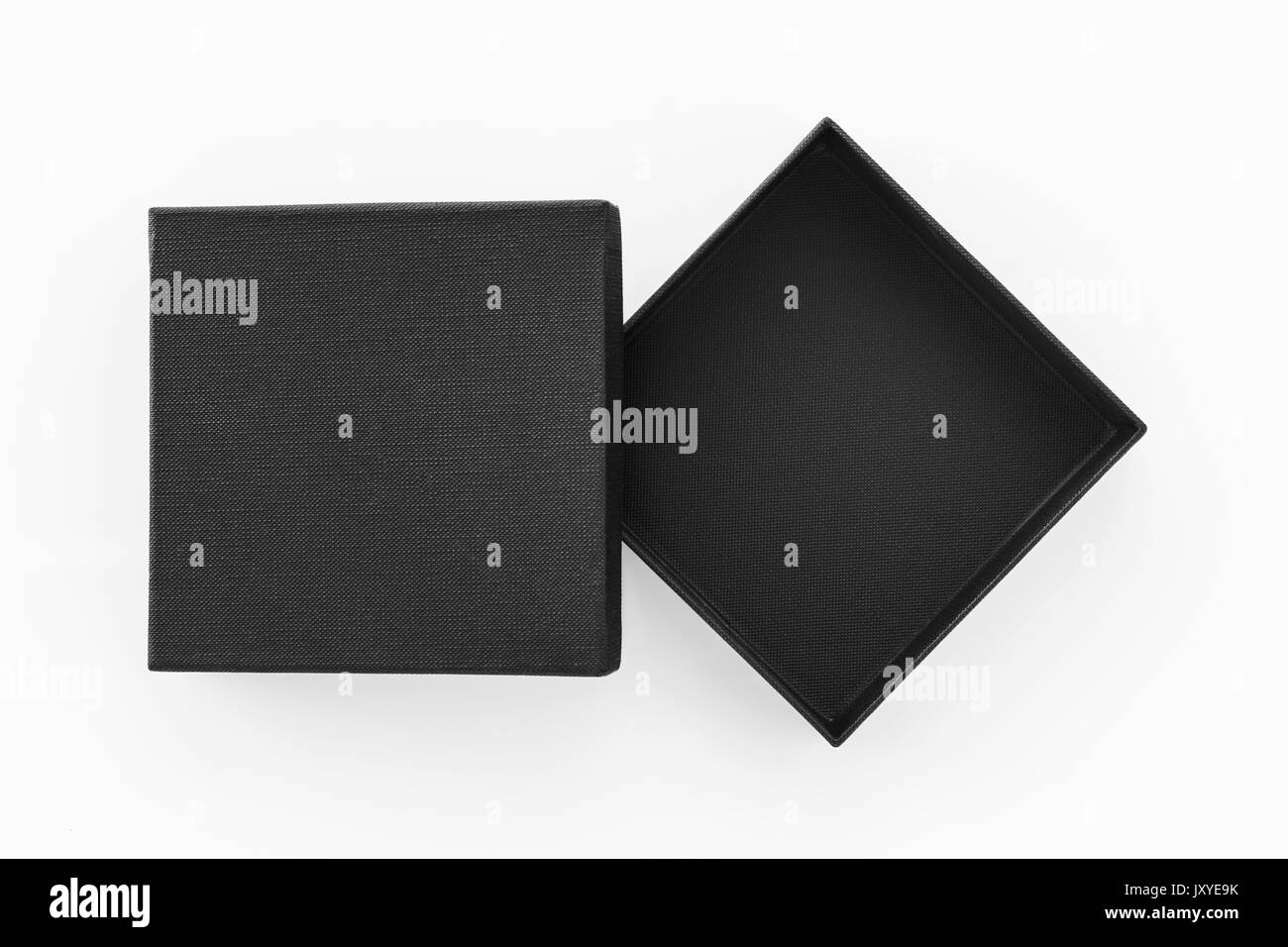 Black box Verpackung auf weißem Hintergrund Stockfoto