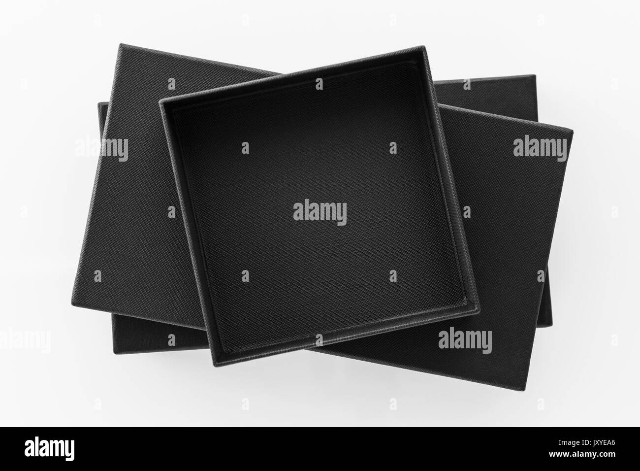 Black Box stack Produkt Verpackung auf weißem Hintergrund Stockfoto