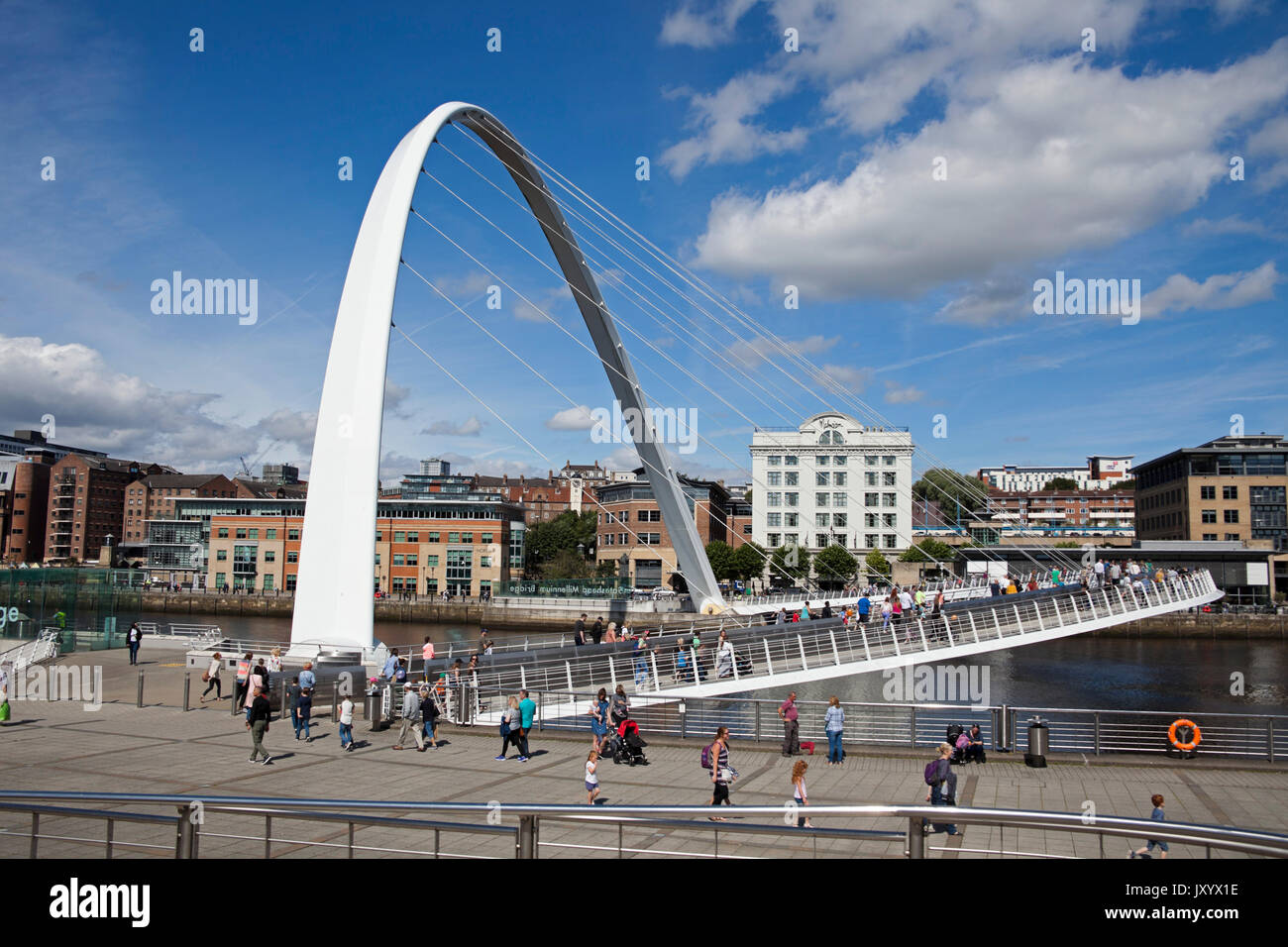 Gateshead Millenium Bridge, North East, England, Großbritannien Stockfoto