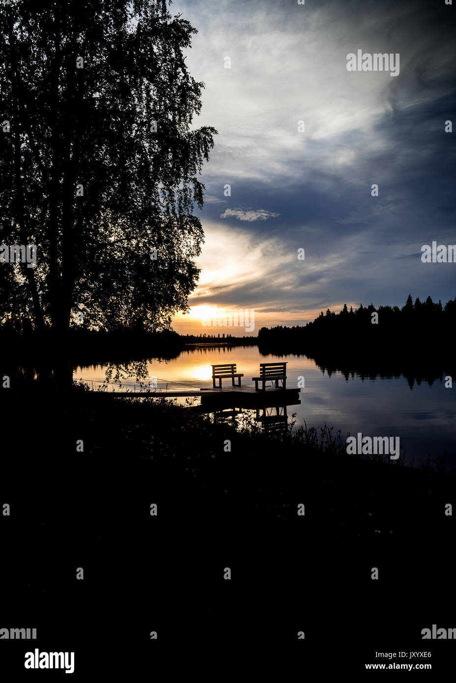 Ruhige See in Lappland. Midnight Sun. Stockfoto