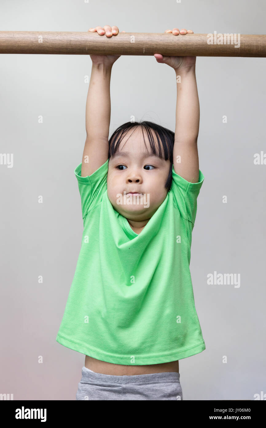 Weißer mann asiatische mädchen aus