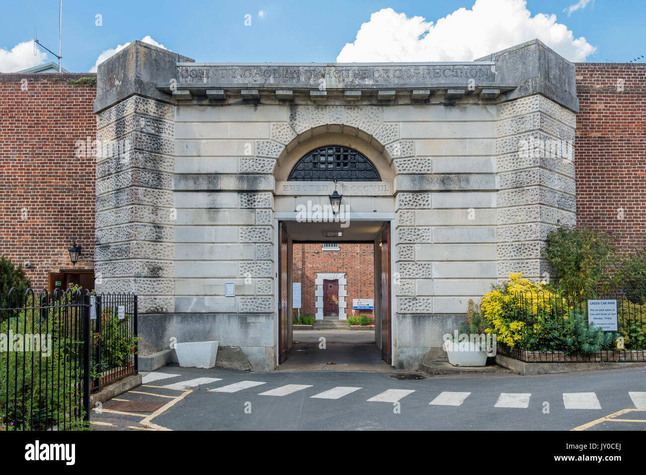 Alte County Gefängnis und Haus der Korrektur, Canterbury, Gefängnis, Geschlossen, nun die Canterbury Christ Church University, Longport, Canterbury, Kent, England Stockfoto