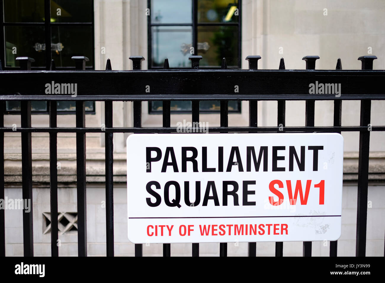 Straßenschild für Parliament Square, London, SW1 Stockfoto