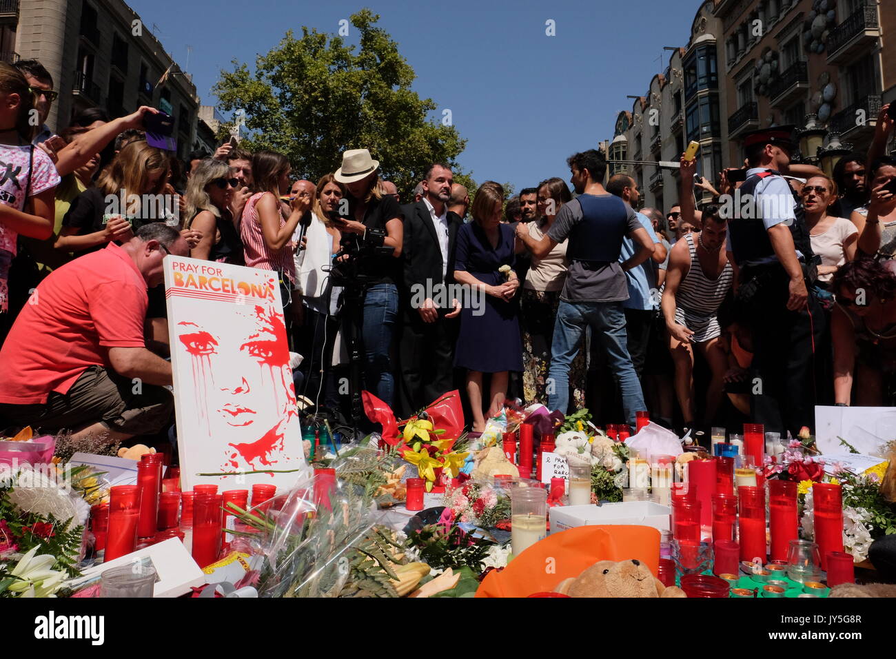 Barcelona, Spanien. 18 Aug, 2017. Demonstration in Barcelona gegen den Terrorismus (18.08.2017) Credit: Victor Turek/Alamy leben Nachrichten Stockfoto