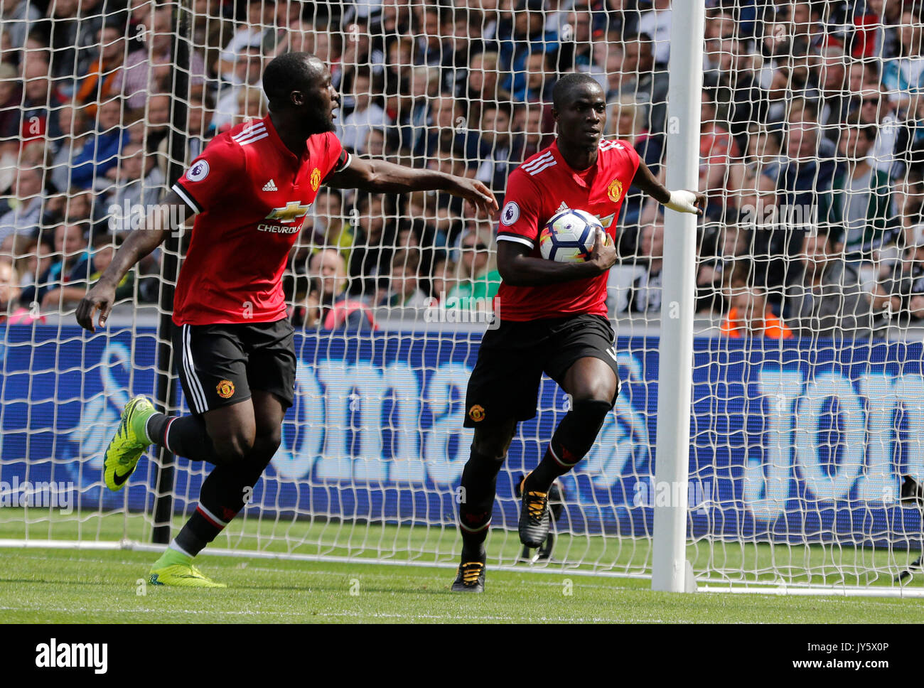 ERIC BAILLY KERBEN SWANSEA CITY FC V MANCHESTER U LIBERTY STADIUM Swansea, Wales, 19. August 2017 Stockfoto