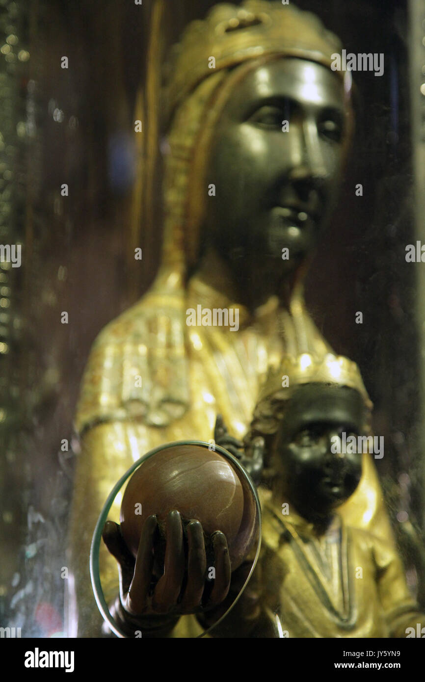 Monestir santa maria de montserrat Fotos und Bildmaterial in hoher