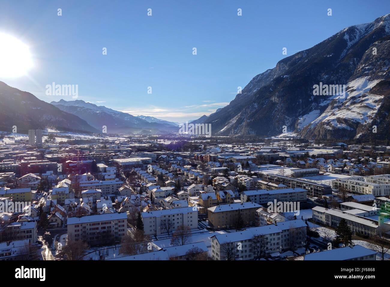 Luftaufnahme der Stadt Chur mit Kasernenquartier *** Local Caption ***  Chur, Domat, Ems, Graubünden, Schweiz, Luftbilder, Luftaufnahmen, fr  Stockfotografie - Alamy