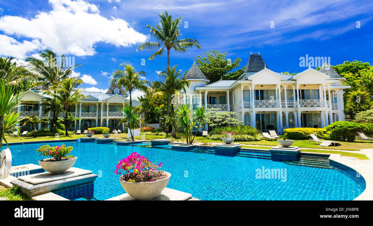 Wunderschöne Spa mit Pool in einem tropischen Insel schwimmen Mauritius Stockfoto