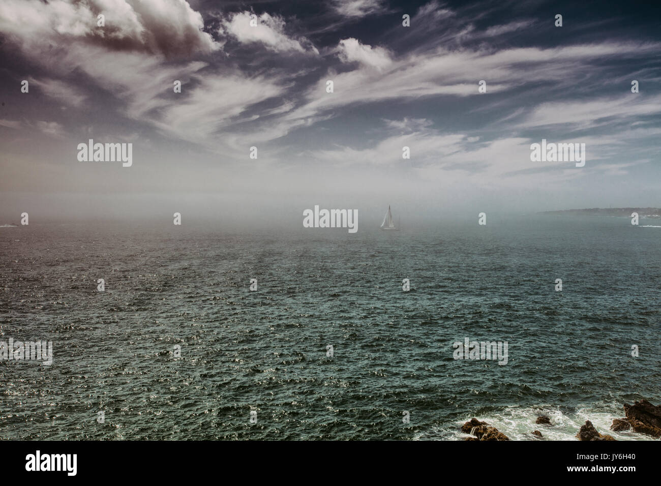 Heben Nebel weg von Fort Wetherill in Jamestown, RI. Stockfoto