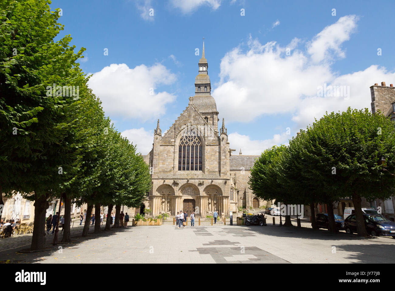 Dinan Bretagne - Basilique Saint Sauveur (St. Saviours Basilika), Dinan, Cotes d'Armor, Frankreich Stockfoto