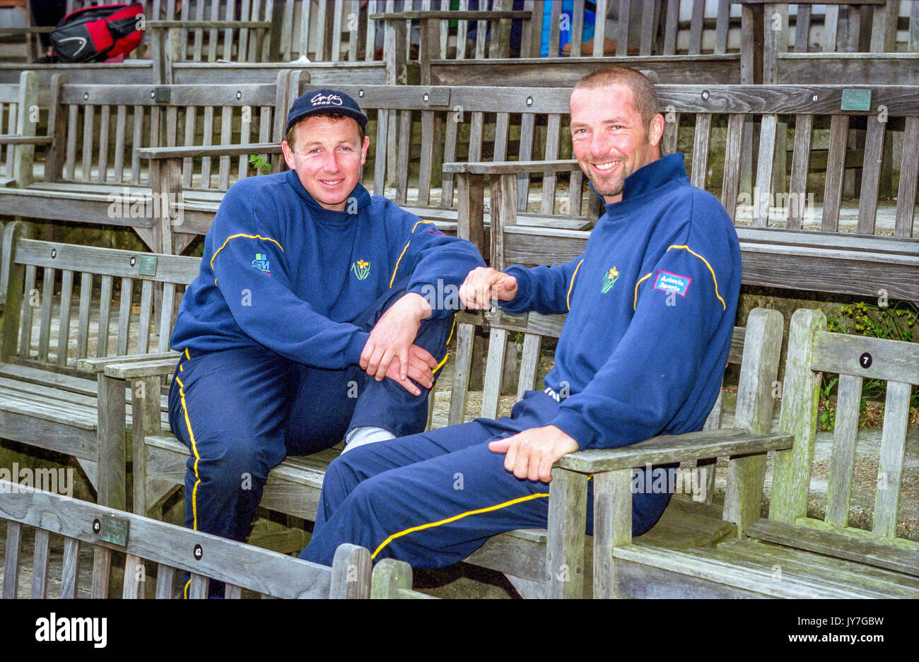 Glamorgan County cricketers Robert Croft, Links, und Matthew Maynard, in Sussex County Cricket Club in Hove. Stockfoto