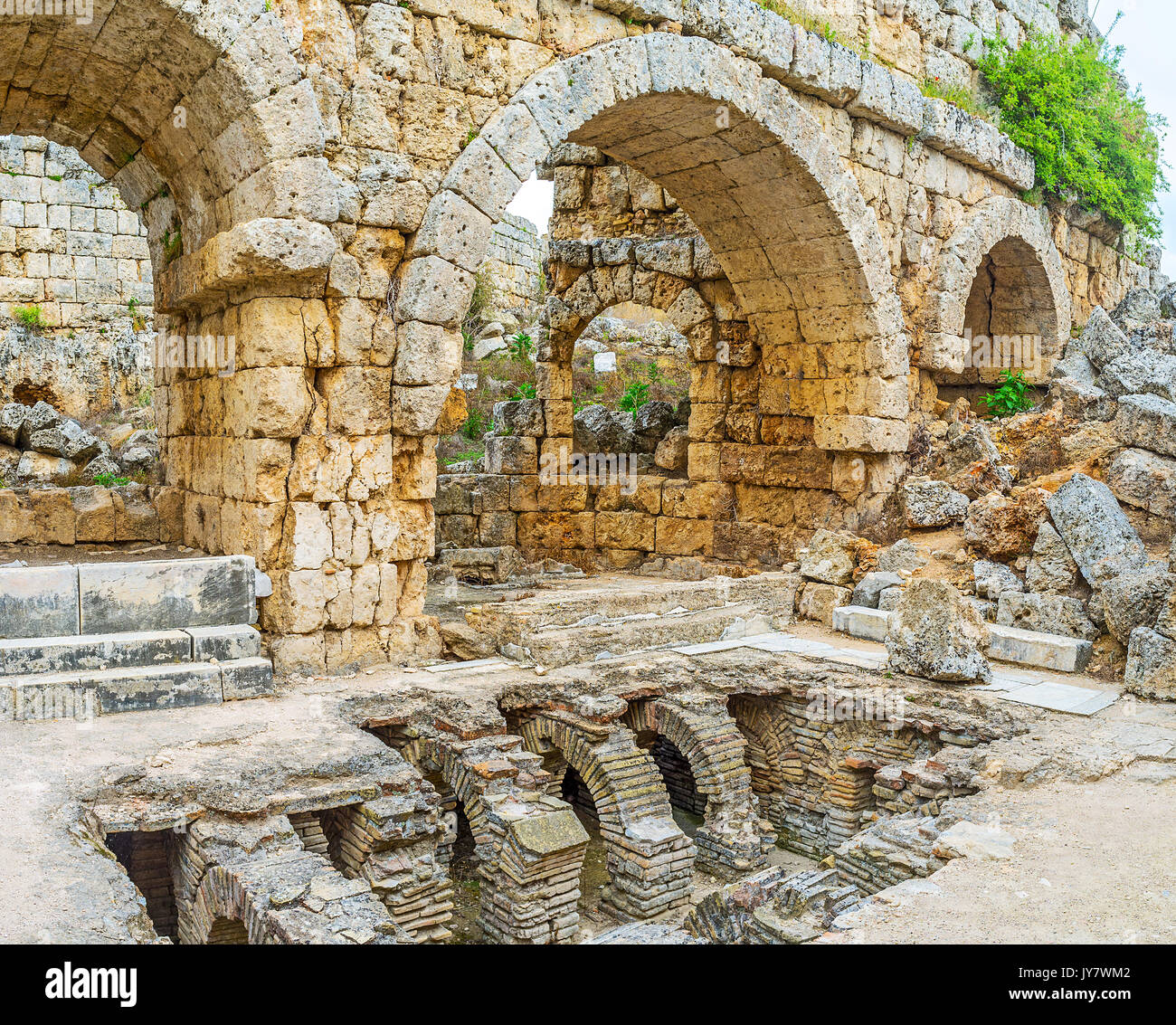 Römischen Bäder in Perge archäologische Stätte, Antalya, Türkei. Stockfoto
