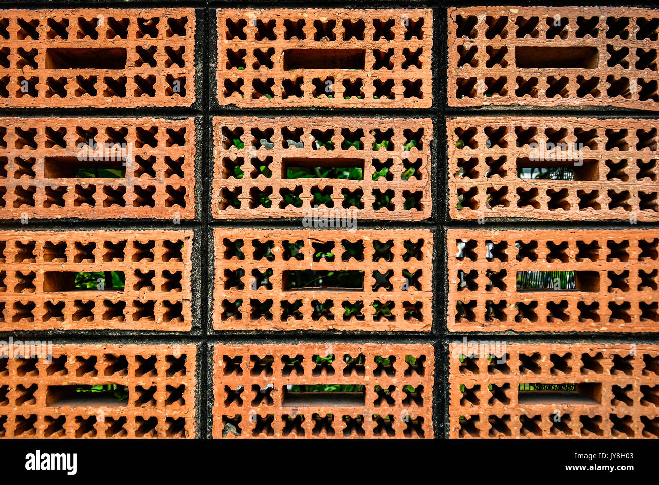 Red Brick Muster mit Kreuz und Quadrat auf Block Stockfoto