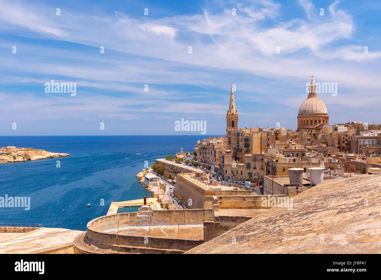 Kuppeln und Dächer von Valletta, Malta Stockfoto