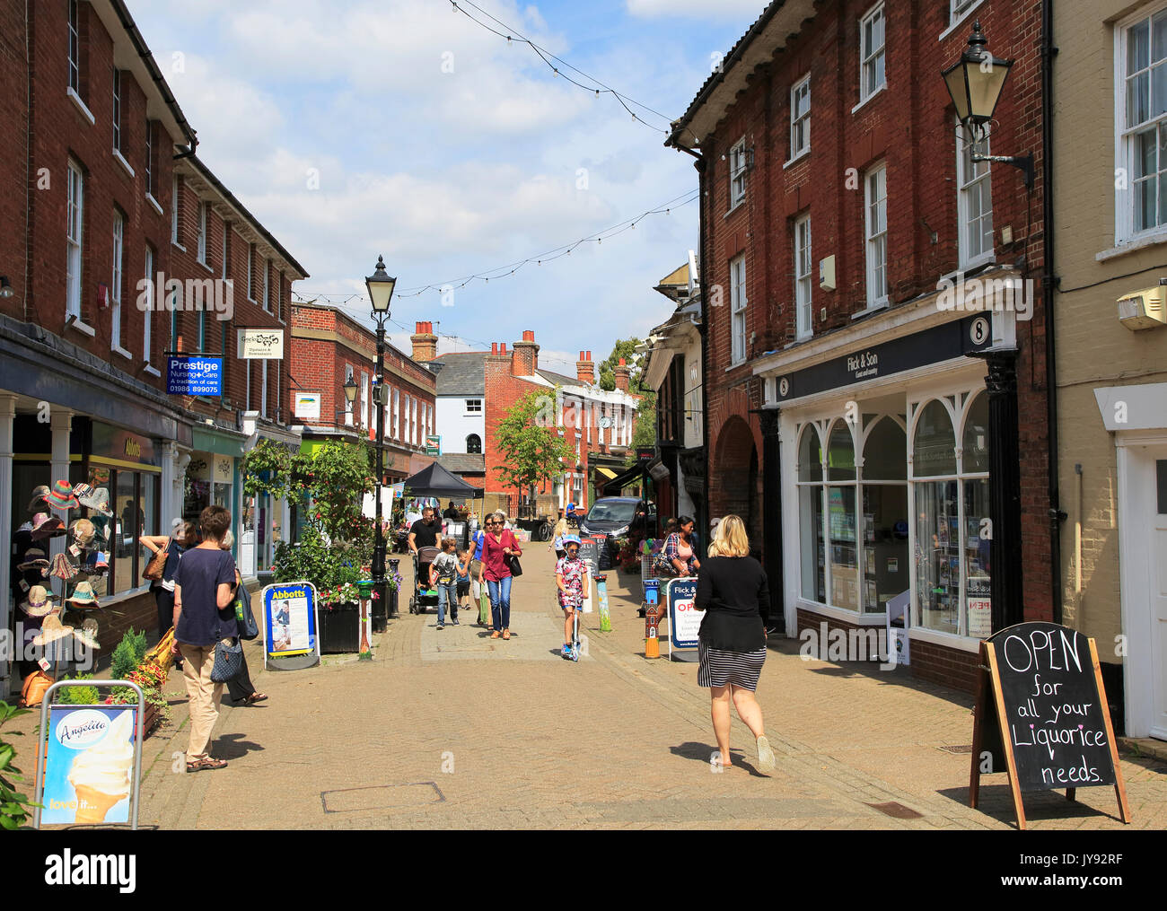 Der Fußgängerzone Einkaufsstraßen, Halesworth, Suffolk, England, Großbritannien Stockfoto