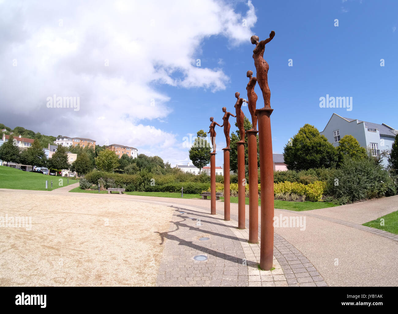 18 August 2017 - Kunstwerk von Rick Kirby - Portishead Marina und Central Park-Arc von Engeln. Stockfoto