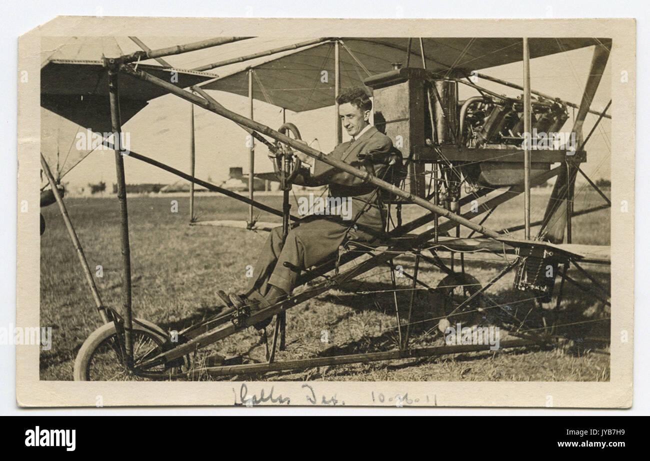 Mann sitzt in Ely-Curtiss Modell D Pusher vorangegangen Stockfoto