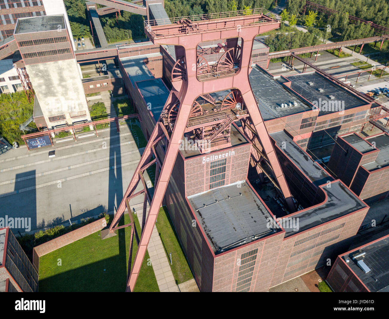 Zeche Zollverein, Weltkulturerbe der Unesco, in Essen, Deutschland, ehemalige Weltweit größte Coal Mine, heute ein kulturelles Wahrzeichen im Ruhrgebiet, windi Stockfoto