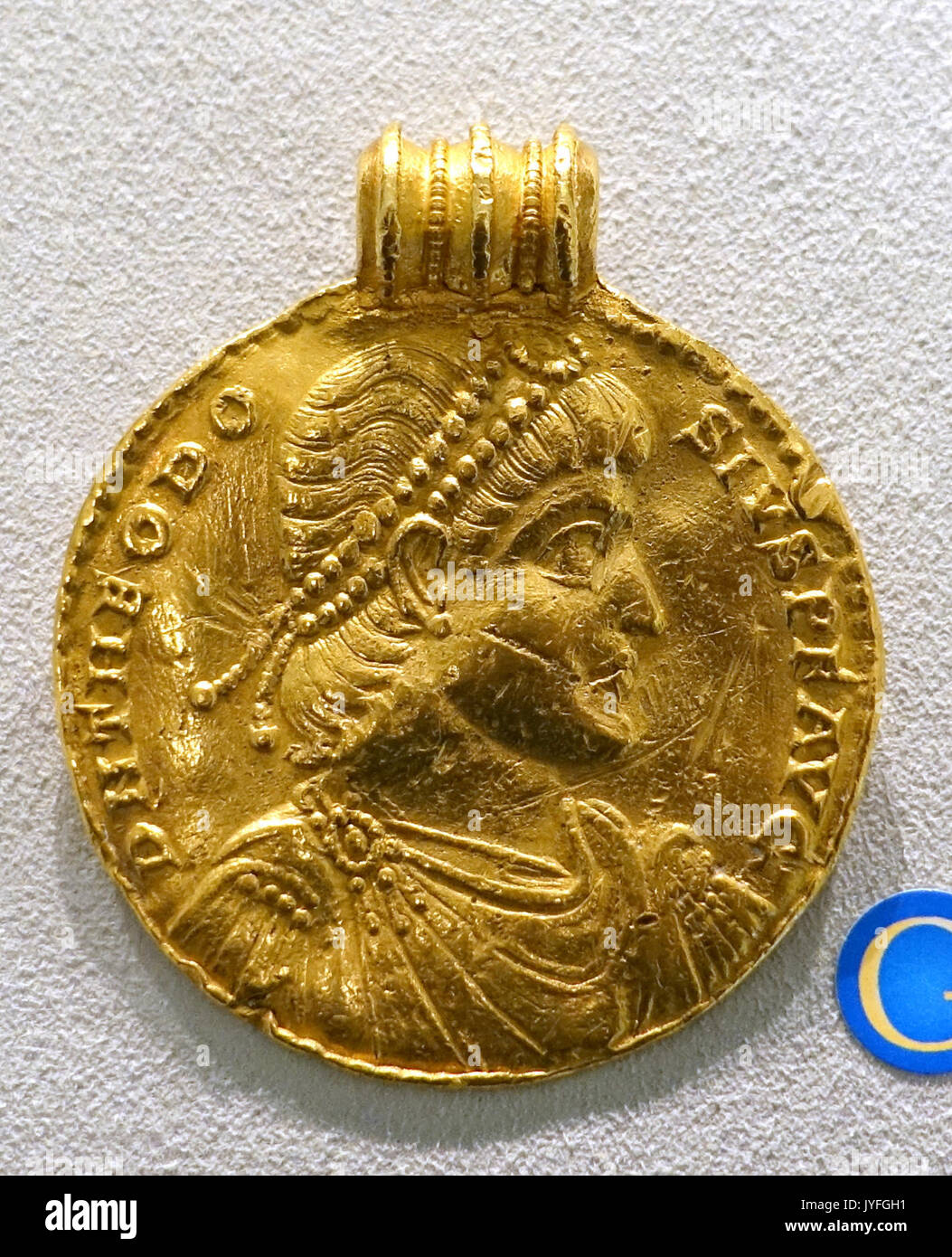 9 verklumpt, Theodosius i., Kaiser mit Flaggen, Aquileia, 378 383 AD Bode Museum DSC02732 Stockfoto