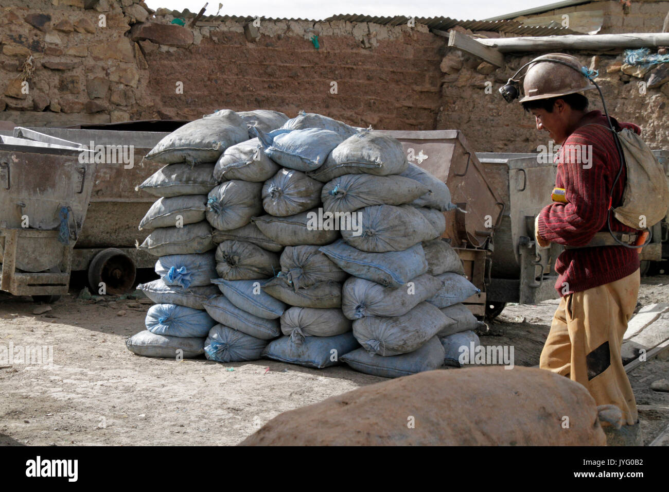 Miner verlassen Verschiebung in Potosi, Bolivien Stockfoto