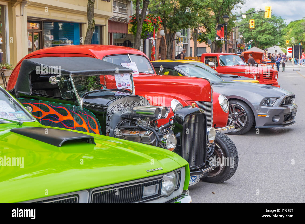 ORILLIA ONTARIO KANADA - 17. August 2017: 19. jährlichen Downtown Orillia Classic Car Show. Eine erstaunliche Sammlung von über 400 klassische Autos auf Anzeige auf Stockfoto