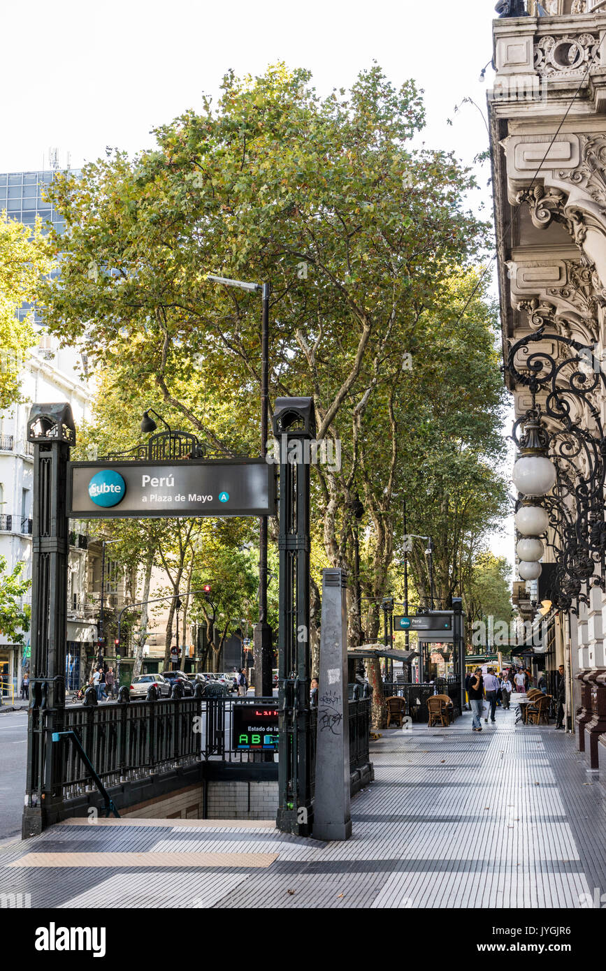 Avenida de Mayo in der Innenstadt von Buenos Aires Stockfoto