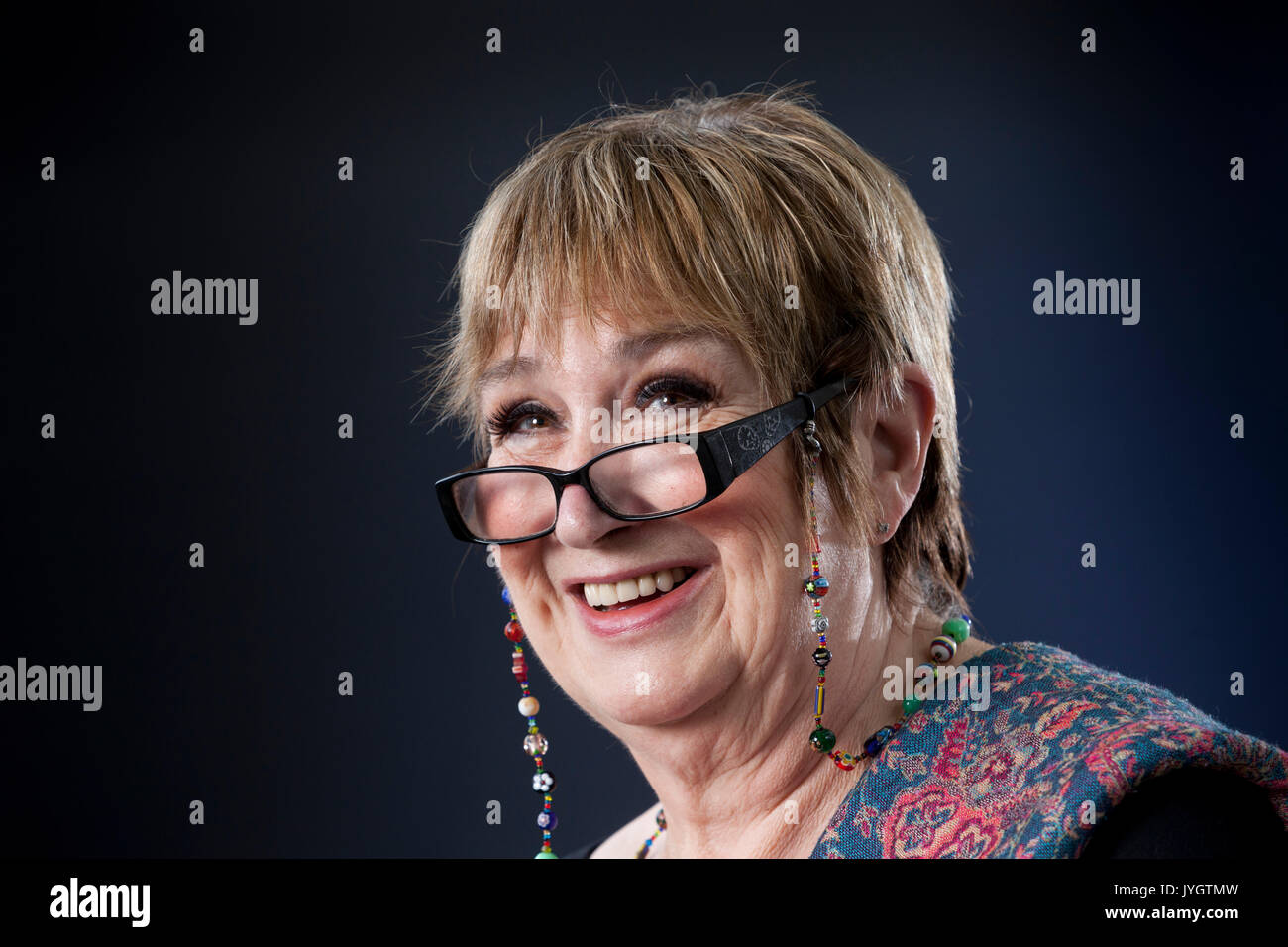 Edinburgh, Großbritannien. 19 Aug, 2017. Jenni Murray, DBE, der englische Journalist und Rundfunksprecher, beim Edinburgh International Book Festival erscheinen. Credit: GARY DOAK/Alamy leben Nachrichten Stockfoto