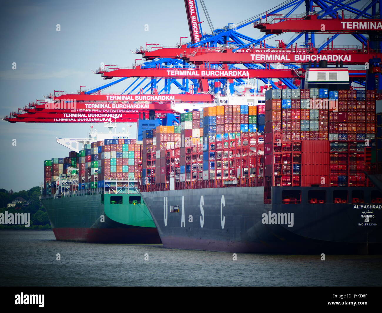 Hamburger Hafen Container Gütertransporte Hafen Hafen Deutschland Europa Stockfoto