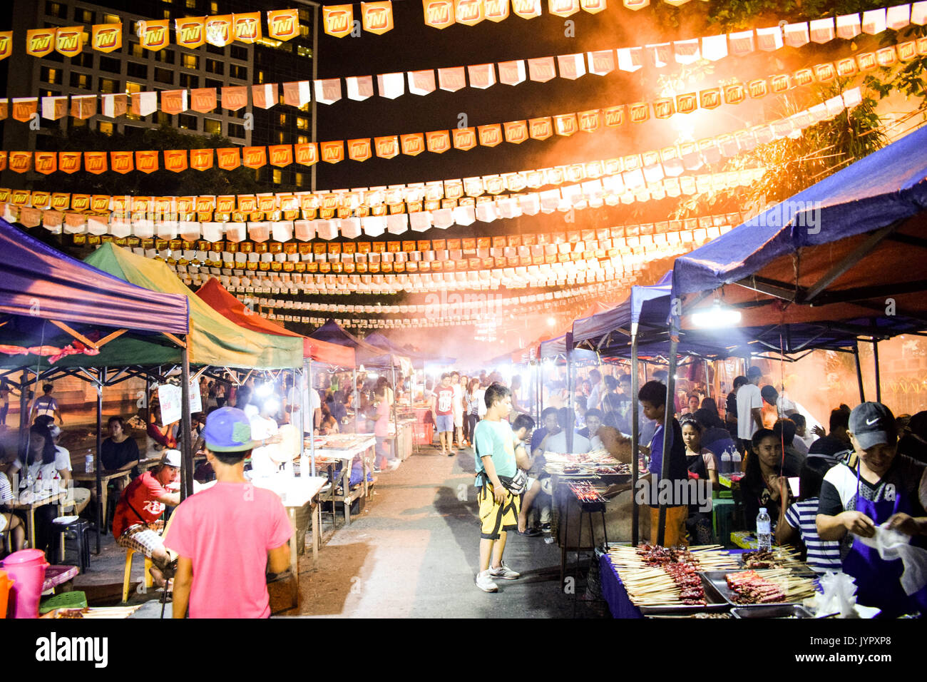 Roxas Nacht Markt. Street Food Festival Davao Stockfoto