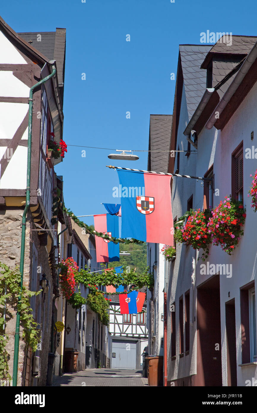 Valentin im Weinort Winningen, Untermosel, Landkreis Mayen-Koblenz, Rheinland-Pfalz, Deutschland, Europa | Wein Festival auf dem Weindorf Winningen Stockfoto