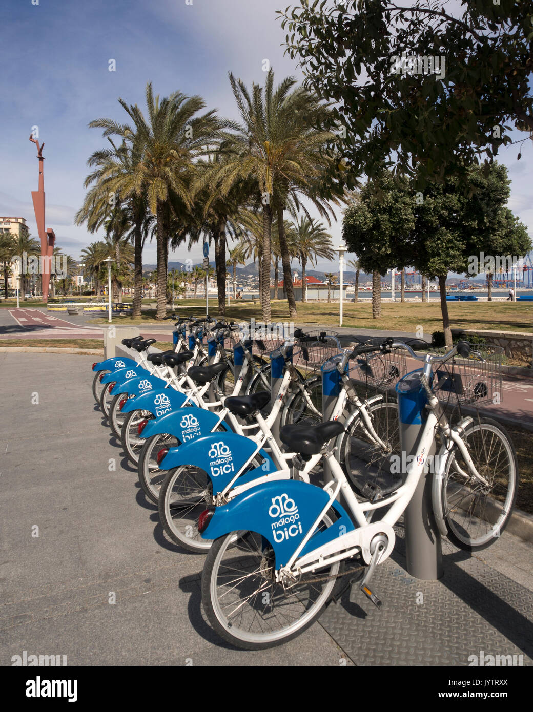 MALAGA, SPANIEN - 09. MÄRZ 2016: Städtischer Fahrradverleih von Bici Stockfoto