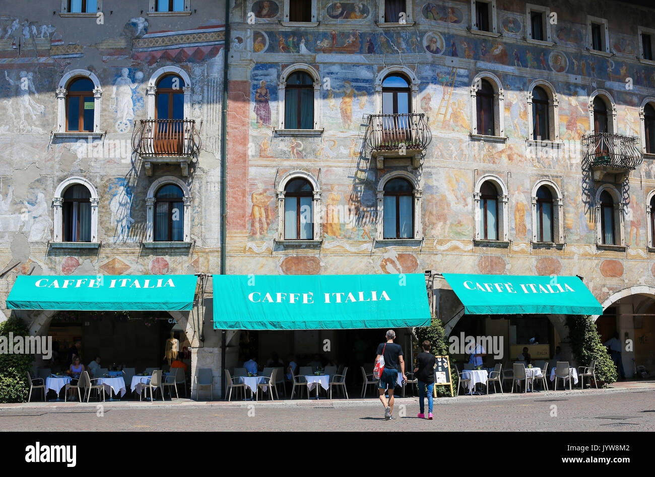 Fall Cazuffi-Rella, ein Palazzo aus dem 16. Jahrhundert an der Piazza Duomo in Trient, Trentino, Italien mit den berühmten Fresken von der Renaissance Künstler Fogolino Stockfoto