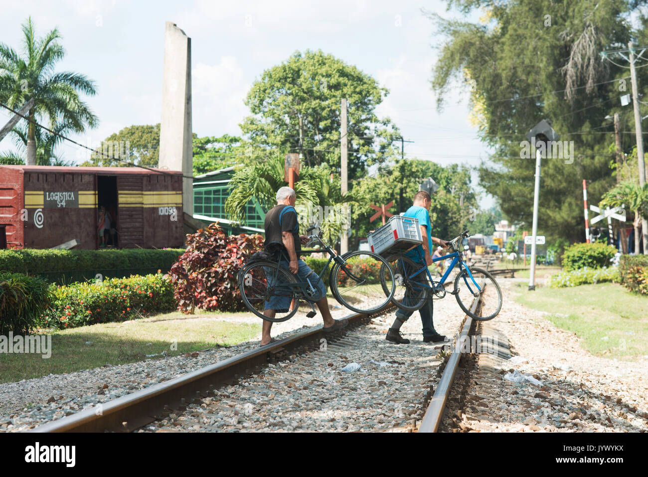 Eisenbahn neben der Tren Blindado, National Monument der Kubanischen Revolution der Schlacht von Santa Clara zu erinnern Stockfoto