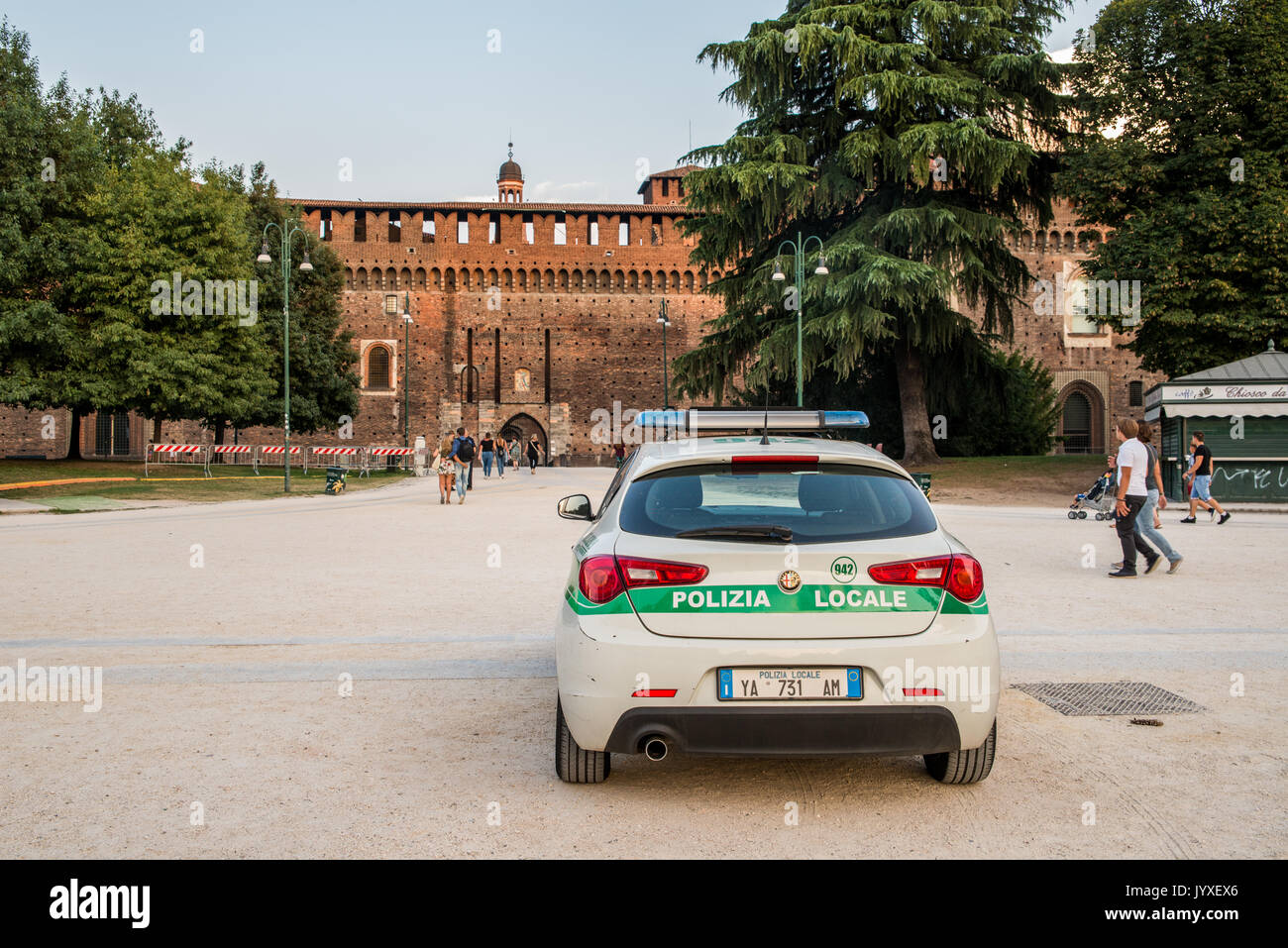 Mailand, Italien. 19 Aug, 2017. Nach einer Serie von Anschlägen in Europa, die italienische Polizei in Mailand bleiben wachsam Credit: Alexandre Rotenberg/Alamy leben Nachrichten Stockfoto