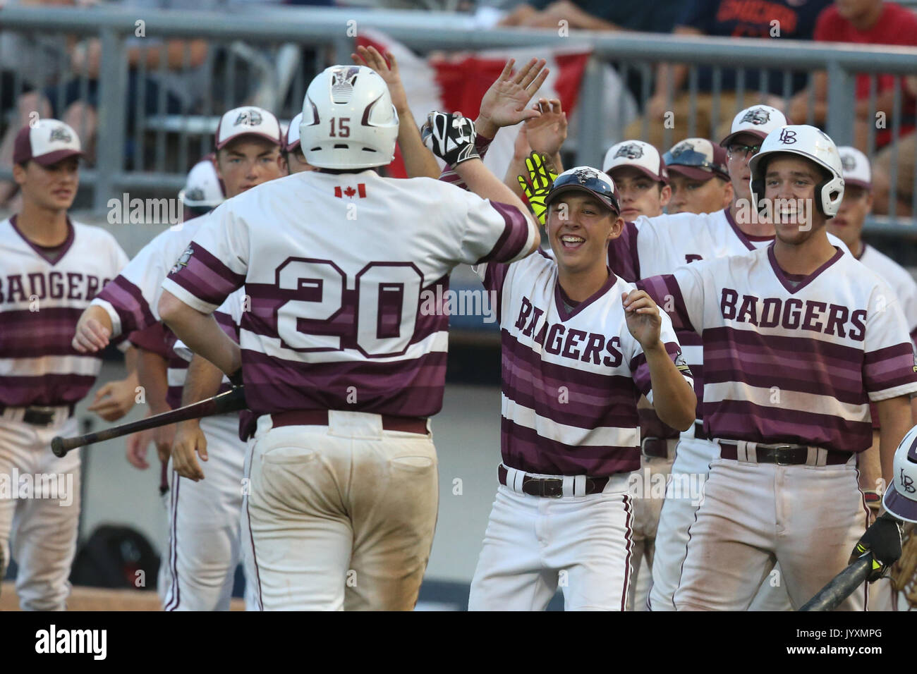 Quebec, Kanada. 20 Aug, 2017. Die Londoner Dachse gewinnen die Kanada U18 baseball Meisterschaft, die dachse waren die Gastgeber in diesem Jahr und sie gewannen 7 gerade Spiele den Titel als Kanadas beste U18 Mannschaft zu gewinnen. Die Dachse beat Team Ontario, die von Tecumseh im Finale die Bronzemedaille ging nach New Brunswick, wie sie gegen eine sehr gute Mannschaft aus Québec gewonnen. Credit: Lukas Durda/Alamy leben Nachrichten Stockfoto