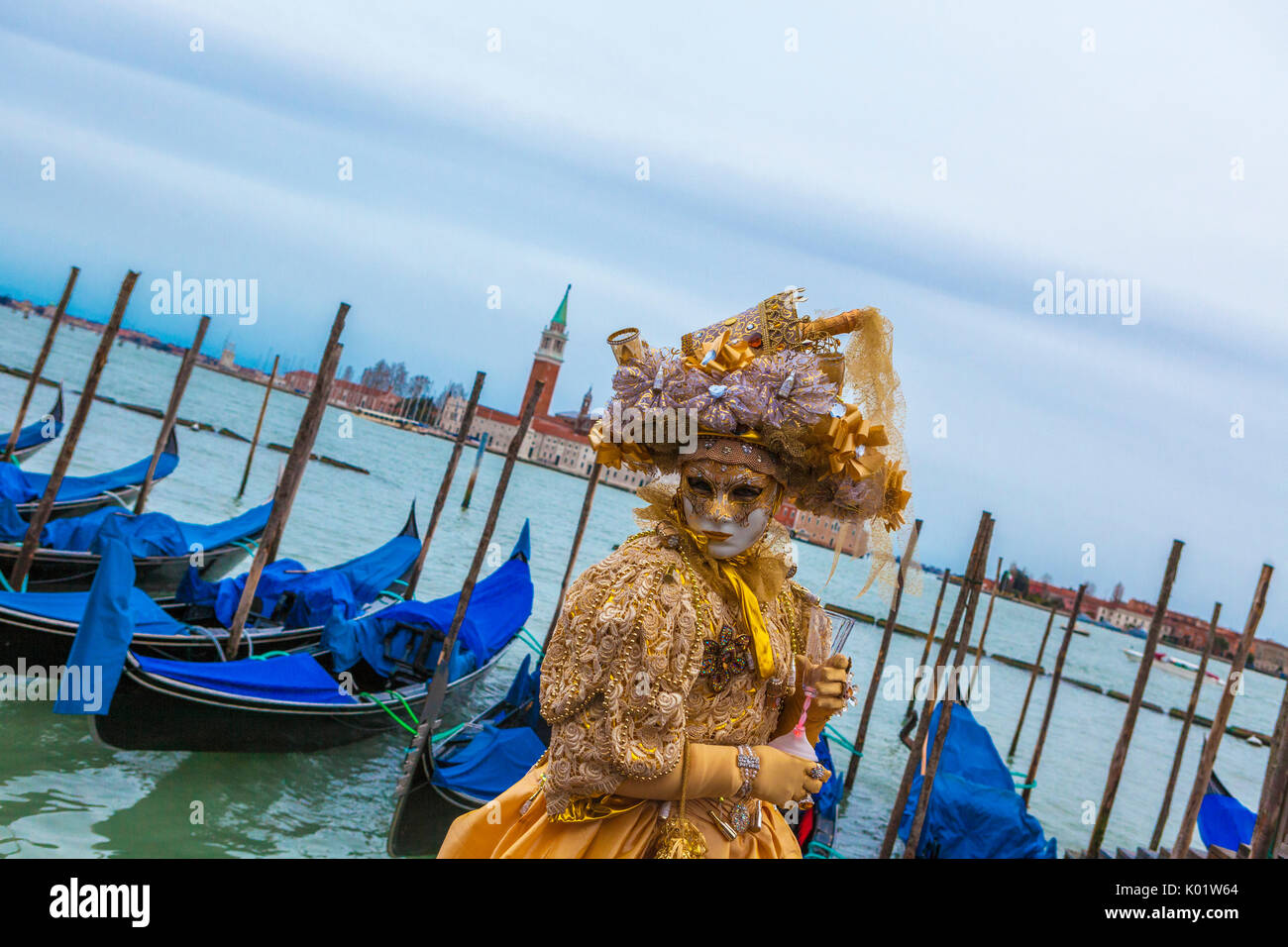 Farbenfrohe Maske und Kostüm der Karneval von Venedig berühmte Festival weltweit Venetien Italien Europa Stockfoto