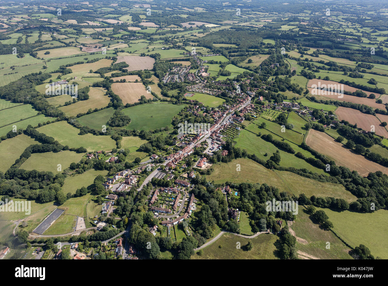 Eine Luftaufnahme der East Sussex Dorf von Burwash, dem ehemaligen Zuhause von Rudyard Kipling Stockfoto