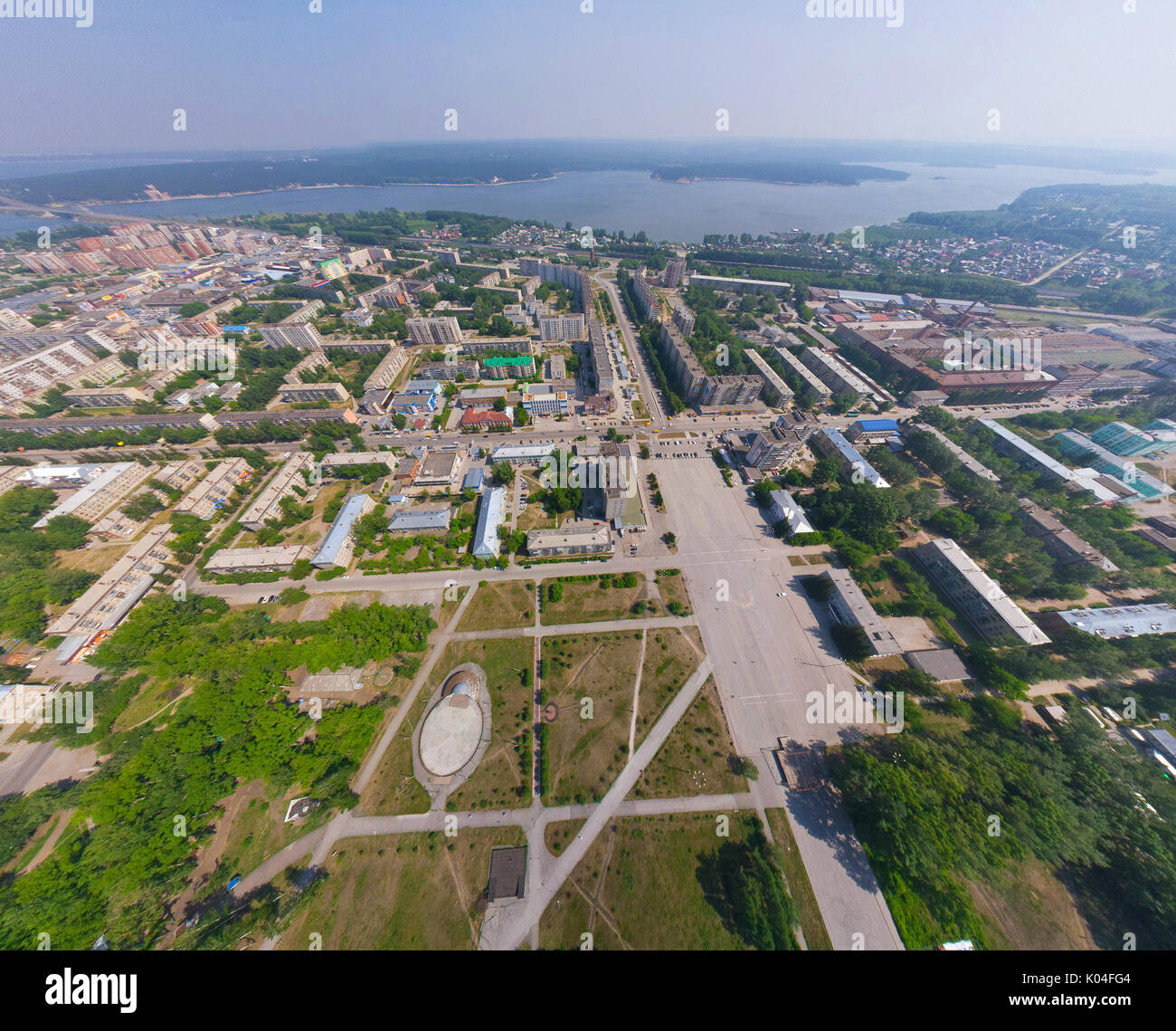 Antenne Blick auf die Stadt aus der Luft (Hubschrauber) Stockfoto