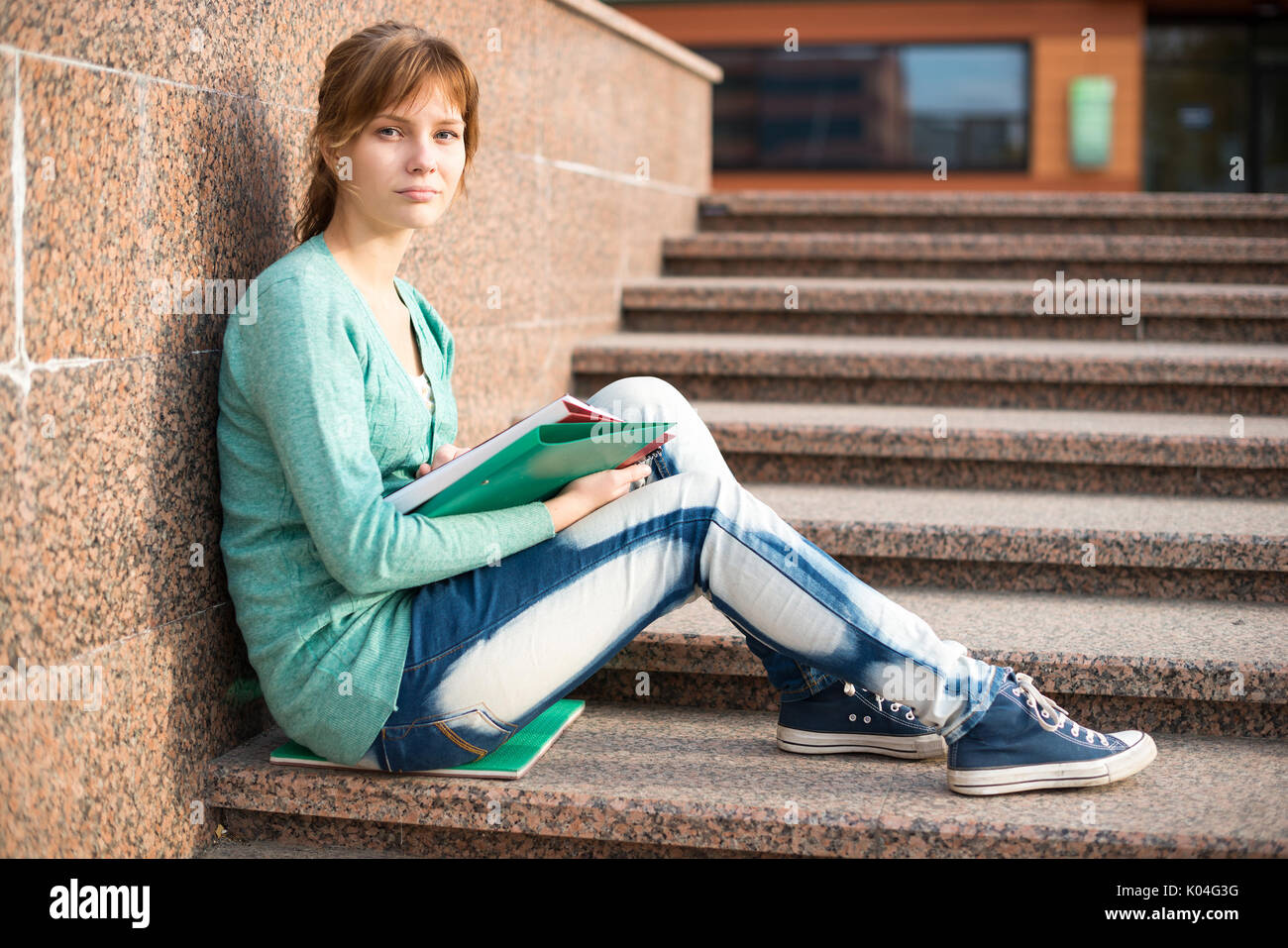 Jungen Mädchen Treppe Schule Stockfotos Und Bilder Kaufen Alamy