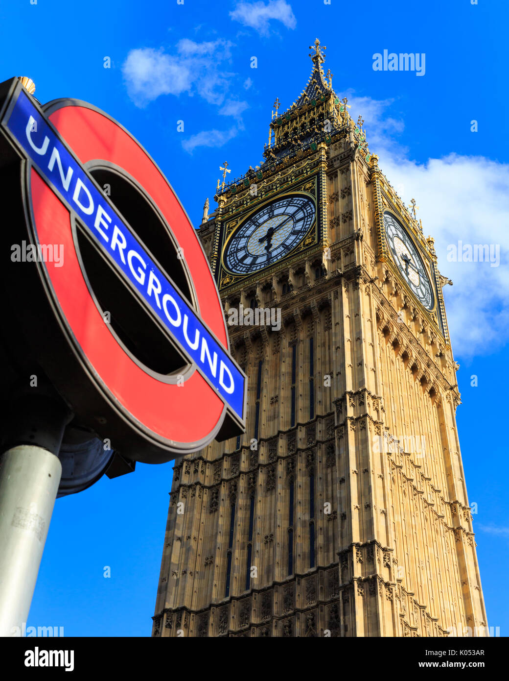 Big Ben (Das Elizabeth Tower) und Clock, und U-Schild am Houses of Parliament, Westminster, London Stockfoto
