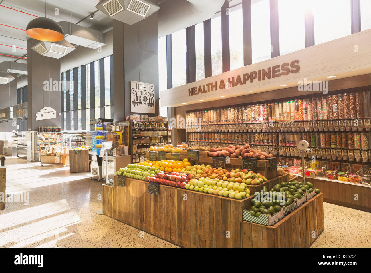 Produkte und Lebensmittel in health food Grocery Store Markt Stockfoto