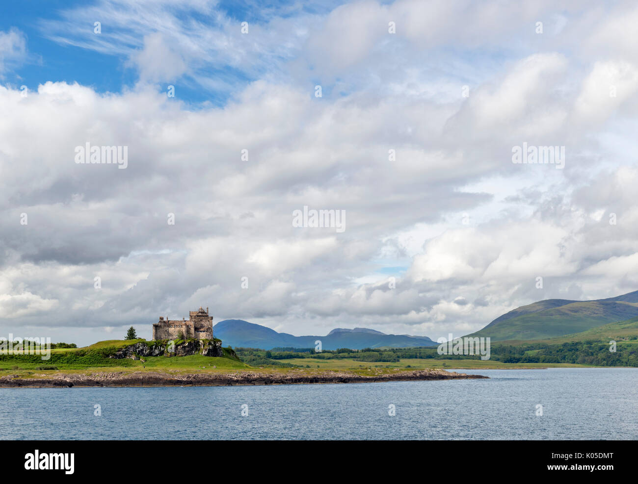 Duart Castle von der Fähre von Oban, Isle of Mull, Argyll and Bute, Scotland, UK Stockfoto