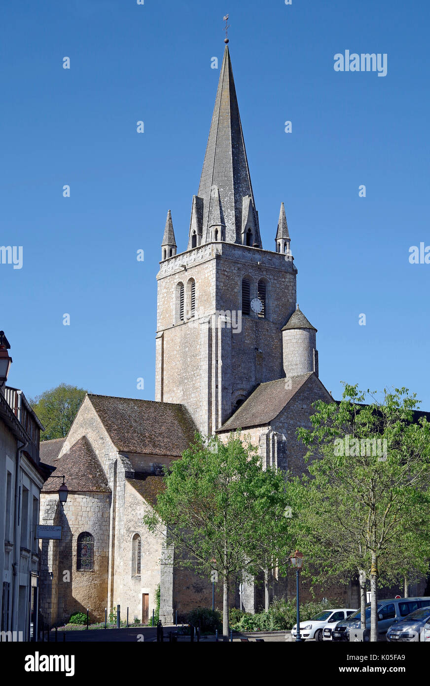Die Abteikirche von Saint Benoit, der hl. Benedikt, in der Nähe von Poitiers. Spätromanische, 11. und 12. Jahrhundert Stockfoto