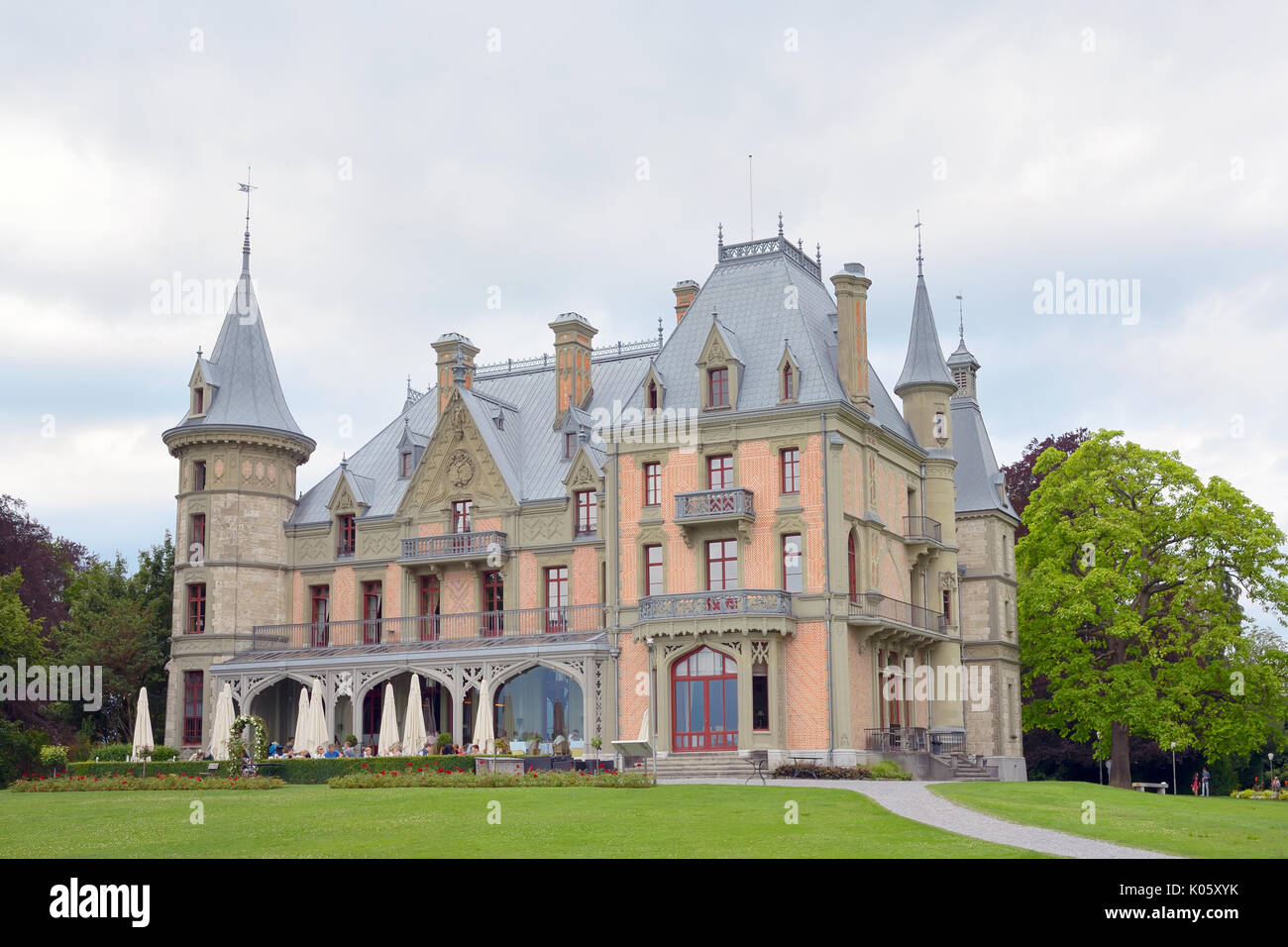 Schloss Schadau und Garten in Thun, Schweiz - 23. Juli 2017 Stockfoto