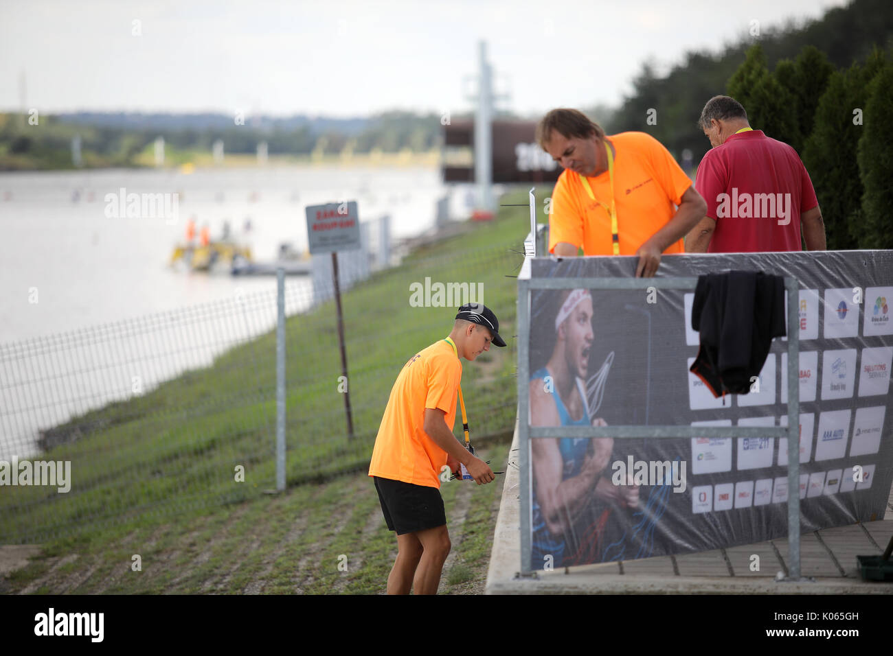 Racice, Tschechische Republik. 21 Aug, 2017. Die Atmosphäre in Racice Areal vor der 2017 ICF Canoe Sprint Wm Racice, Tschechische Republik am Montag, 21. August 2017. Credit: Ondrej Hajek/CTK Photo/Alamy leben Nachrichten Stockfoto