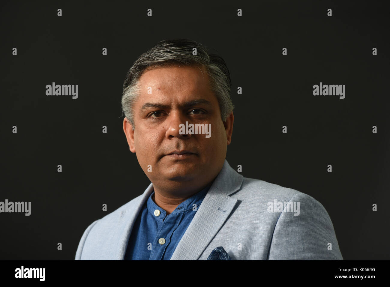 Edinburgh International Book Festival, Schottland, Großbritannien. 21 Aug, 2017. Edinburgh International Book Festival Montag, den 21. August. Die in London ansässige Indische Koch des Cinnamon Club und restaurater Vivek Singh fördert seine Bücher am fesival heute. Credit: Stuart Cobley/Alamy leben Nachrichten Stockfoto