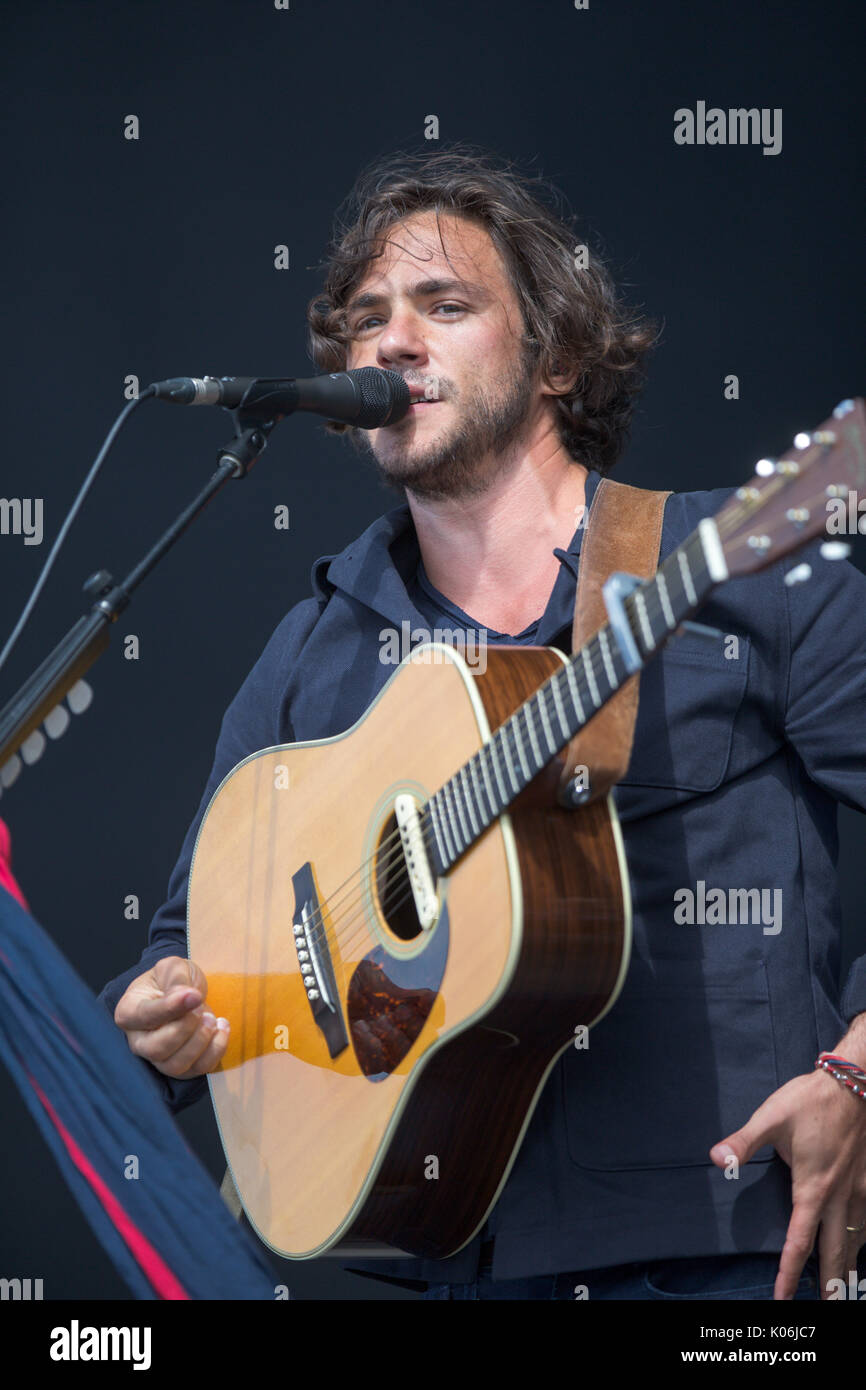 Jack Savoretti im Hylands Park, Chelmsford, Essex am Sonntag, August an diesen Jahren V Festival 20. Stockfoto