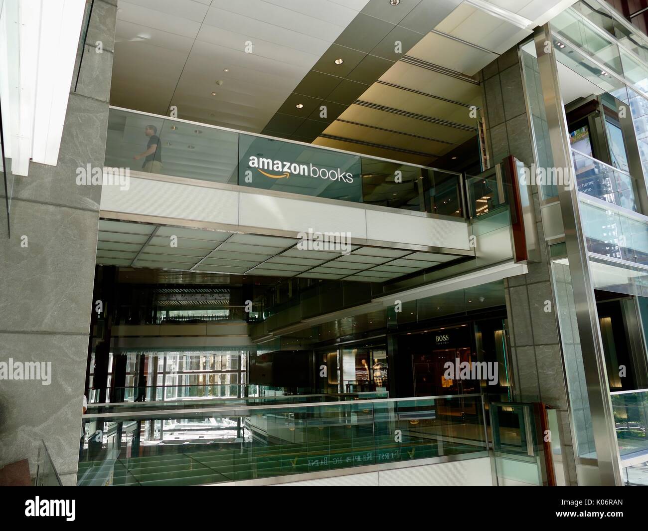 Amazon Bücher in den Geschäften am Columbus Circle New York, NY, USA. Stockfoto