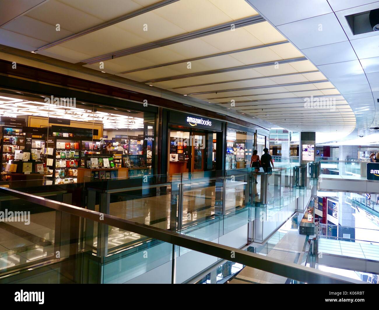 Amazon Bücher in den Geschäften am Columbus Circle New York, NY, USA. Stockfoto